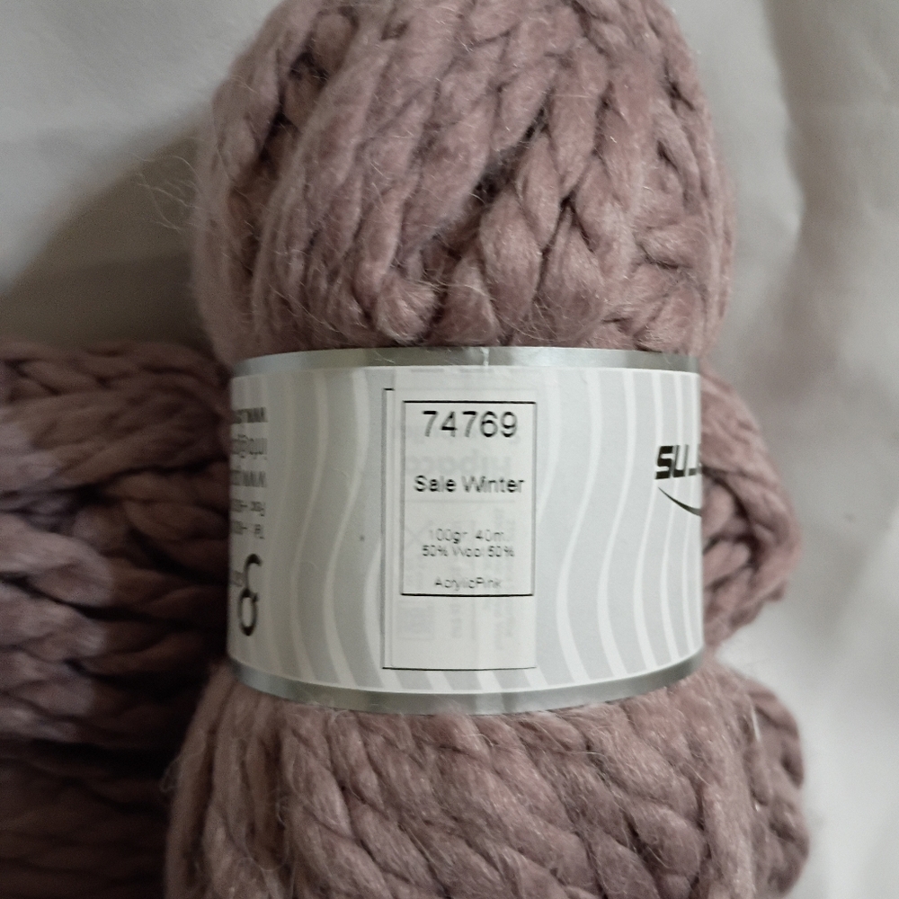 Yarn - Picture 2 of 2